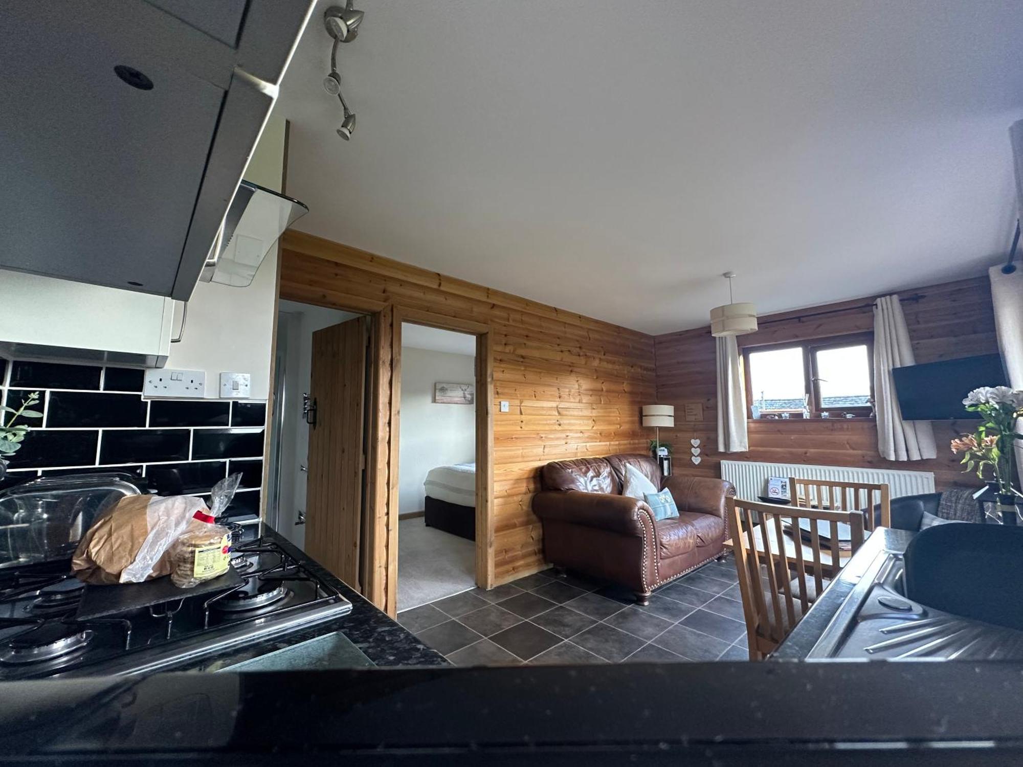 Swansea Log Cabin Pontardawe Екстер'єр фото