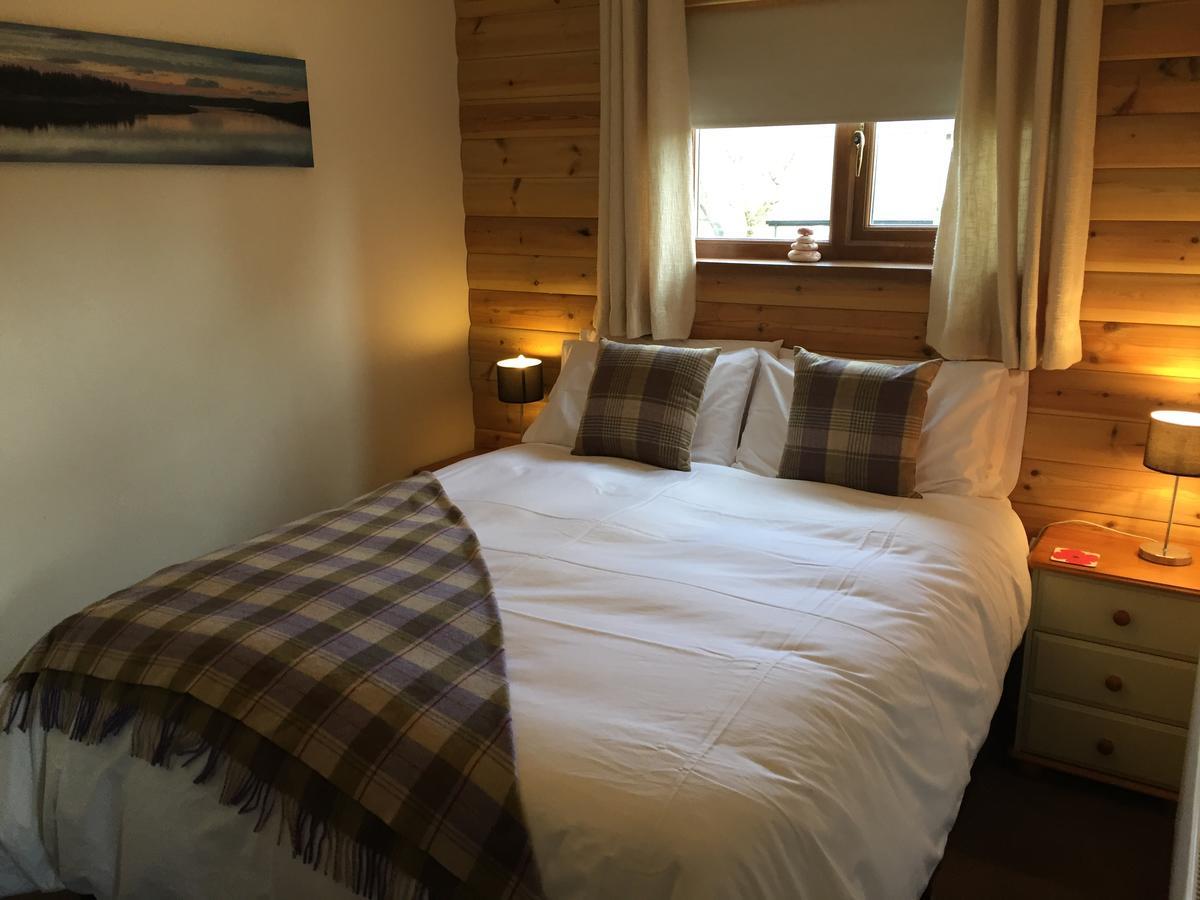 Swansea Log Cabin Pontardawe Екстер'єр фото