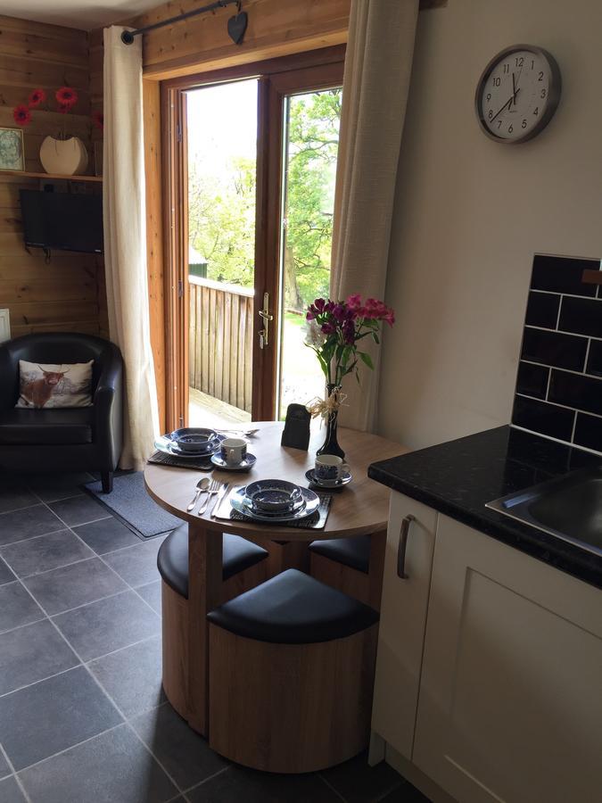 Swansea Log Cabin Pontardawe Екстер'єр фото